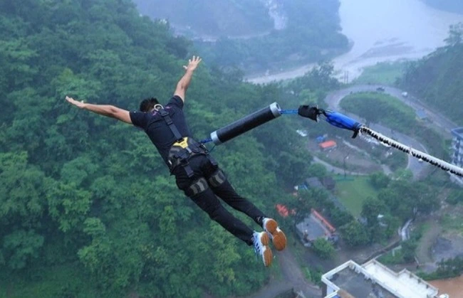 Ganga Bungee Jumping at Devprayag 